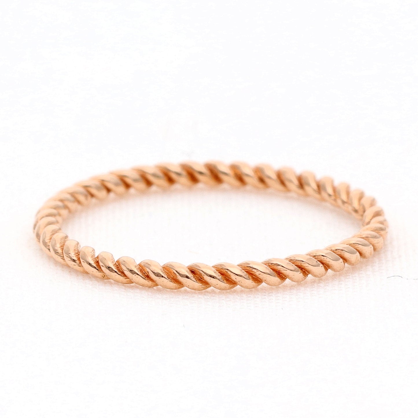Minimalistinis auksinis žiedas