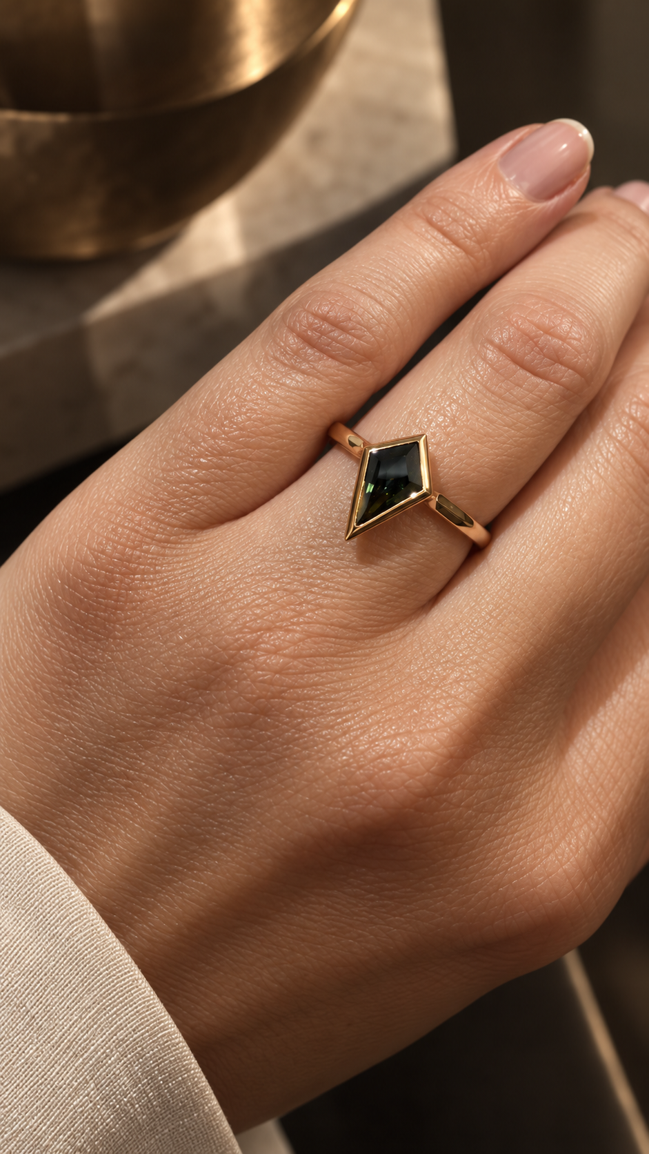 Žiedas su Australijos safyru 0,86 ct