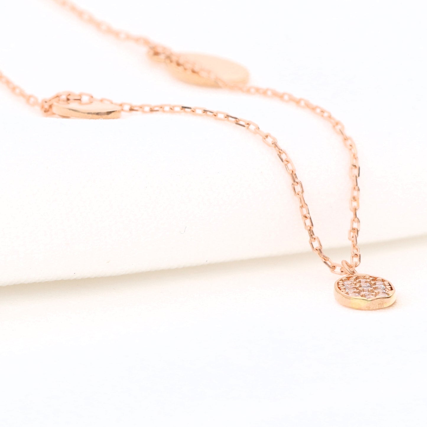 Auksinė raudono aukso apyrankė su cirkoniais