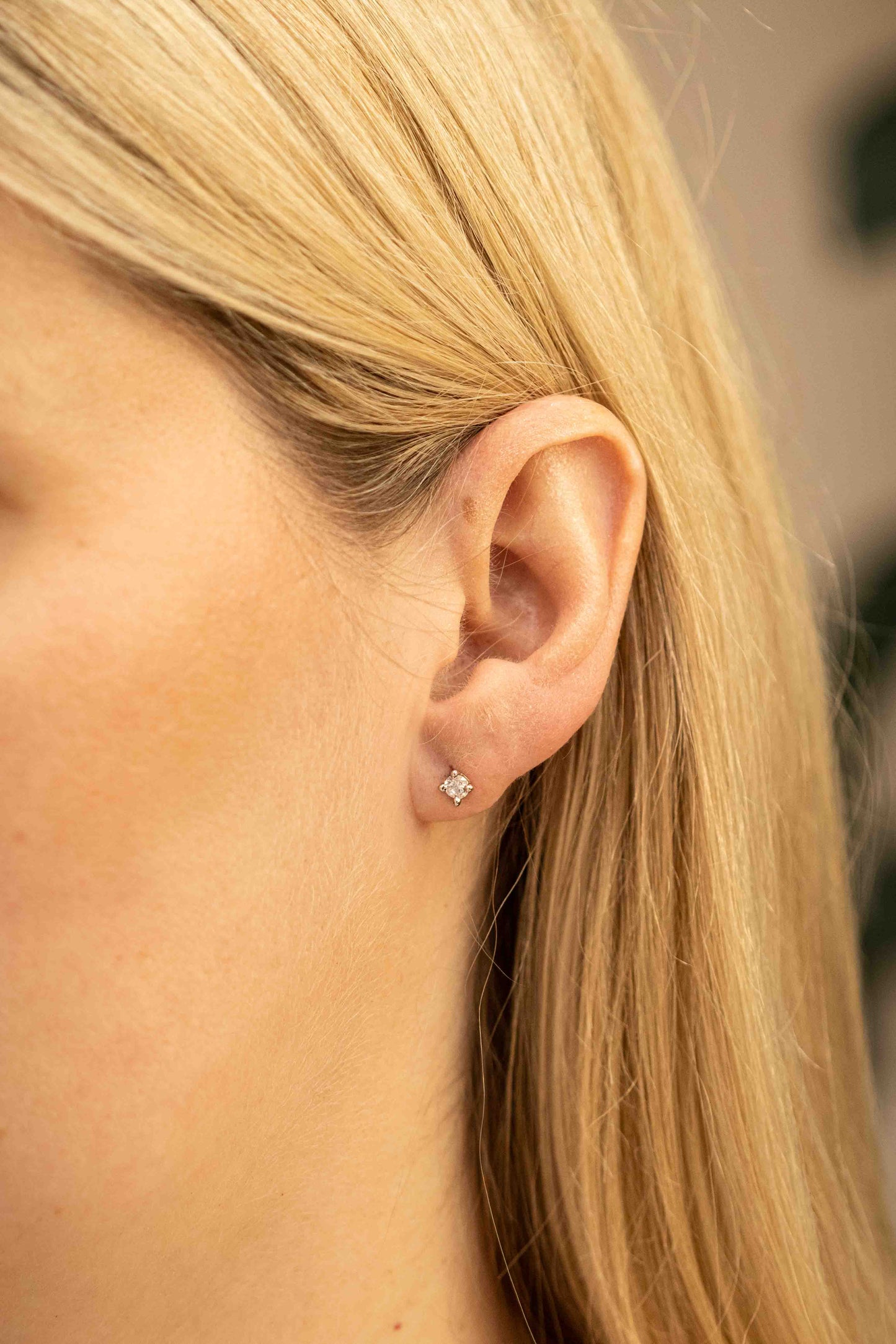 Klasikiniai auskarai su cirkoniais