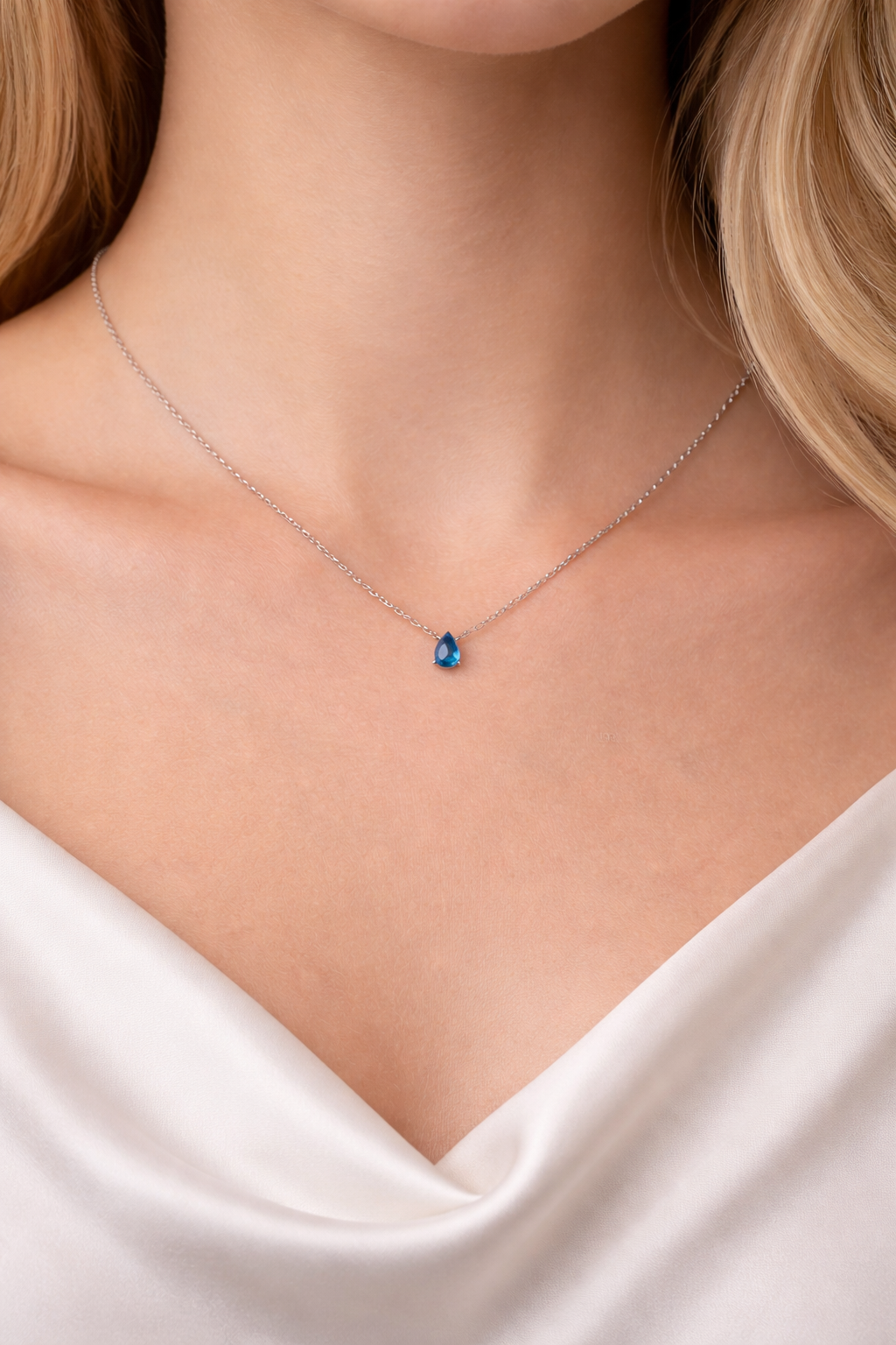 Moderni grandinėlė 925 sidabras su opalo atspalvio akute