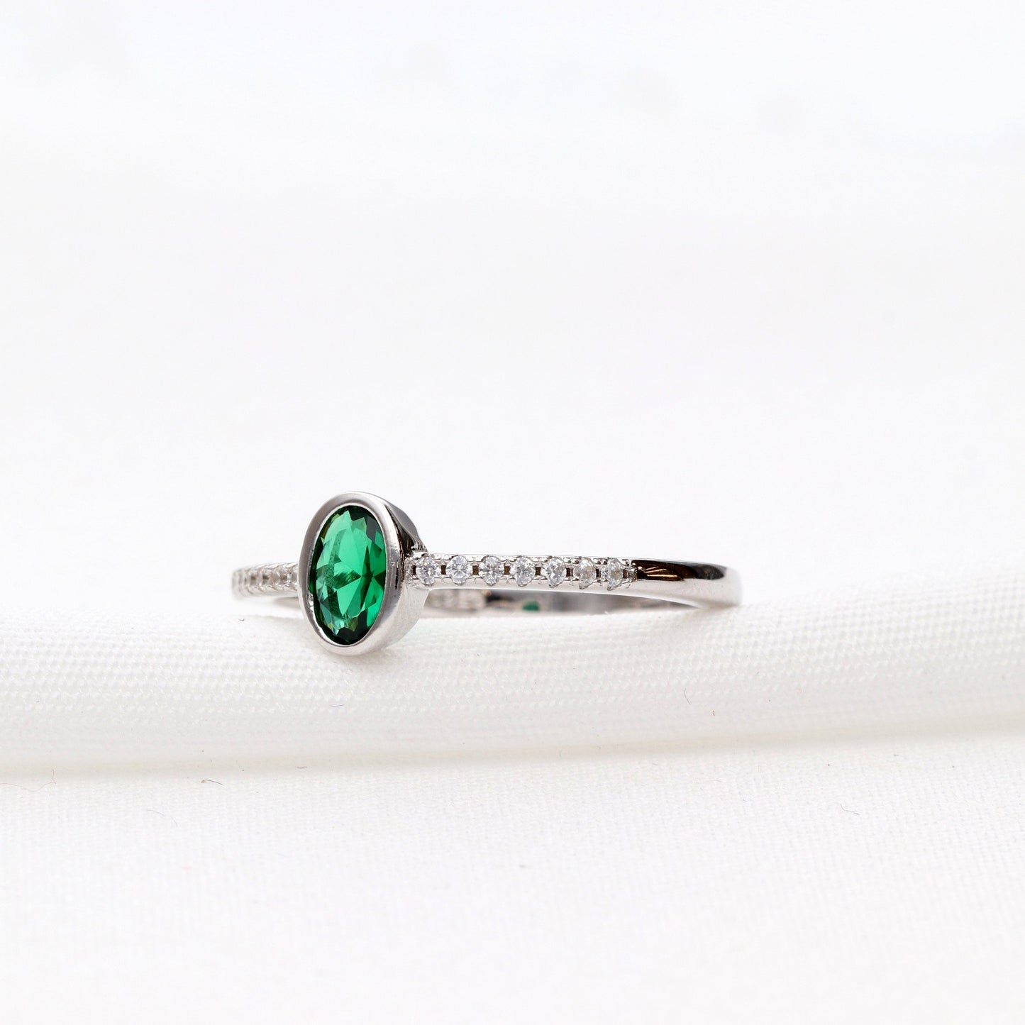 Sidabro žiedas su cirkoniais