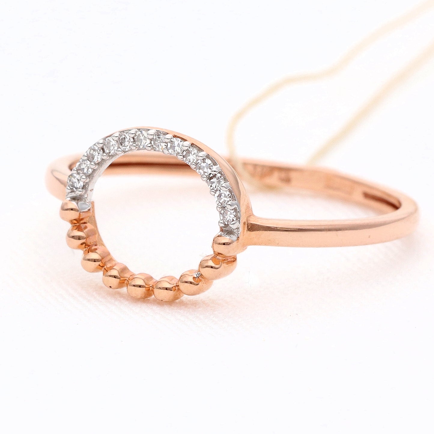 Auksinis žiedas su deimantais 0,05ct