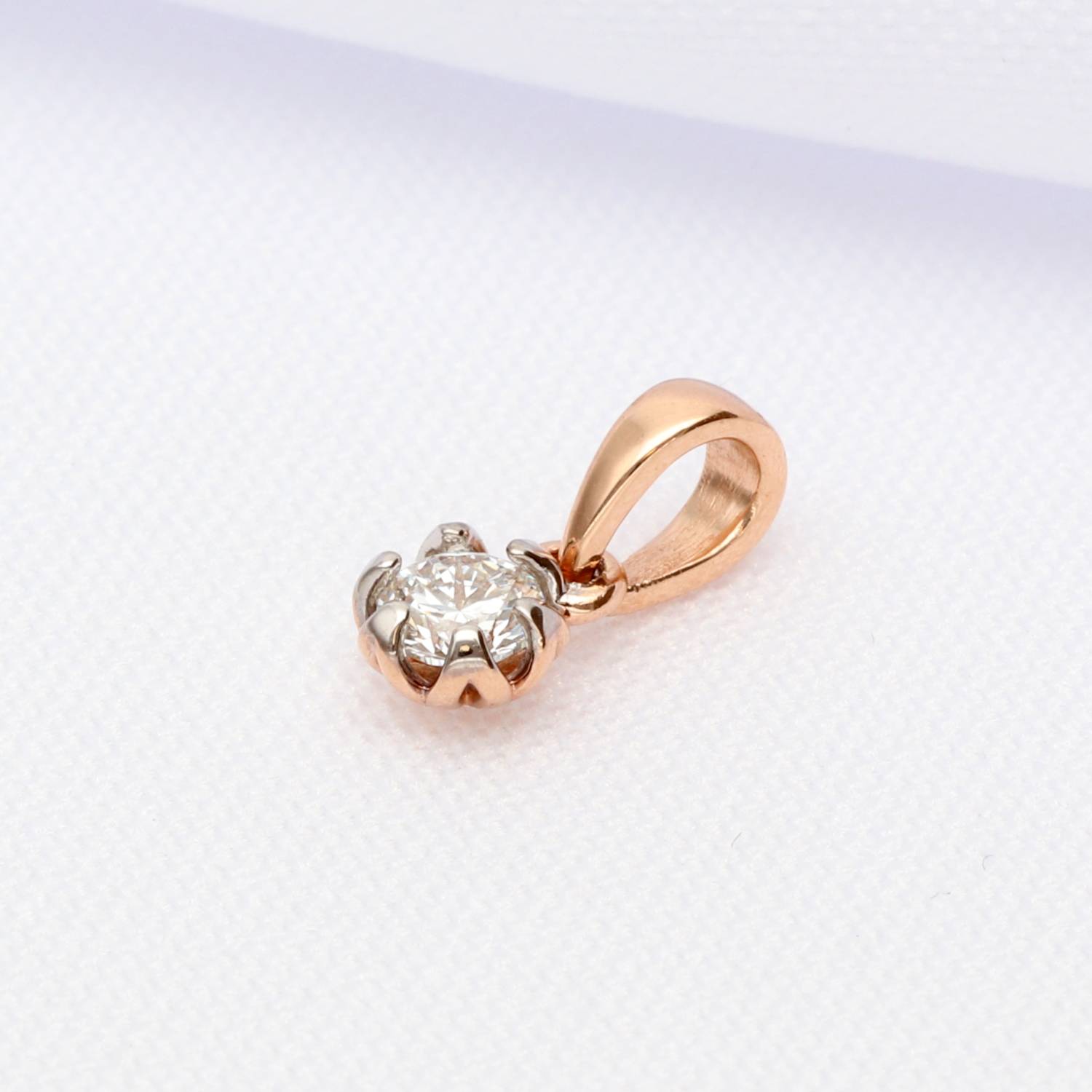 klasikinis pakabutis su deimantu aukso dirbiniai