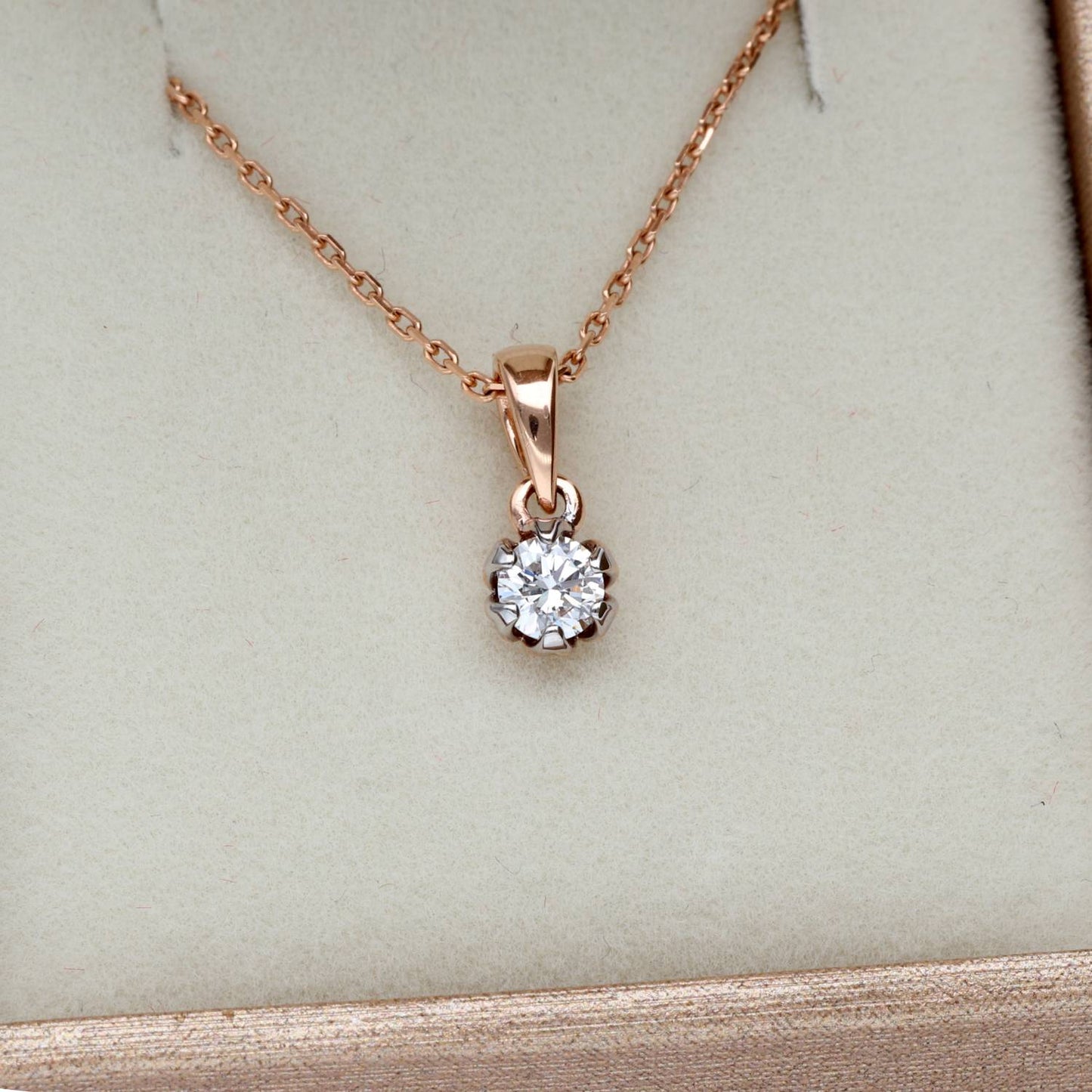 deimantas modesni klasika modernus klasikiniai papuosalai