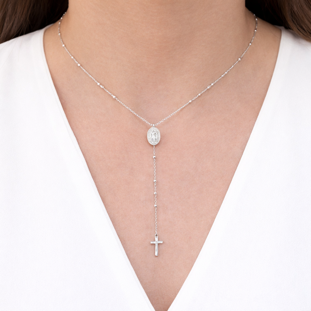 Sidabrinis rožančius su karoliukais ir kryželiu