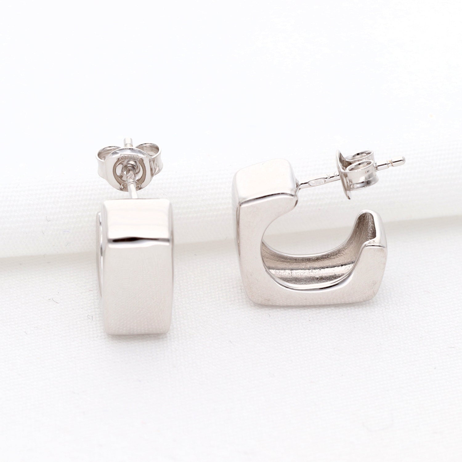 Modernūs auskarai iš 925 prabos sidabro